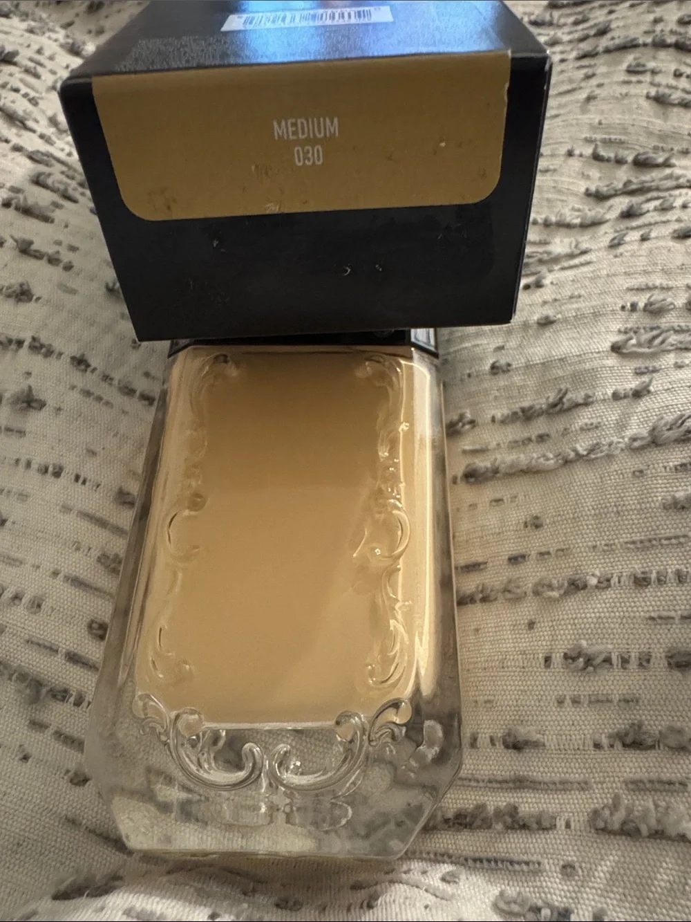 KVD Good Apple Full-Coverage Serum Foundation - MEDIUM 030- 30ml